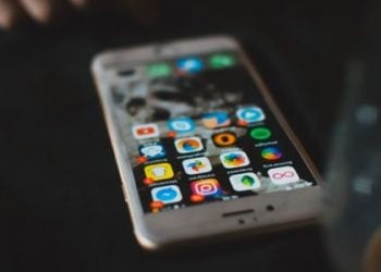 How to encrypt emails on iPhone