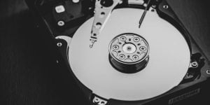 Política de registro y almacenamiento de datos